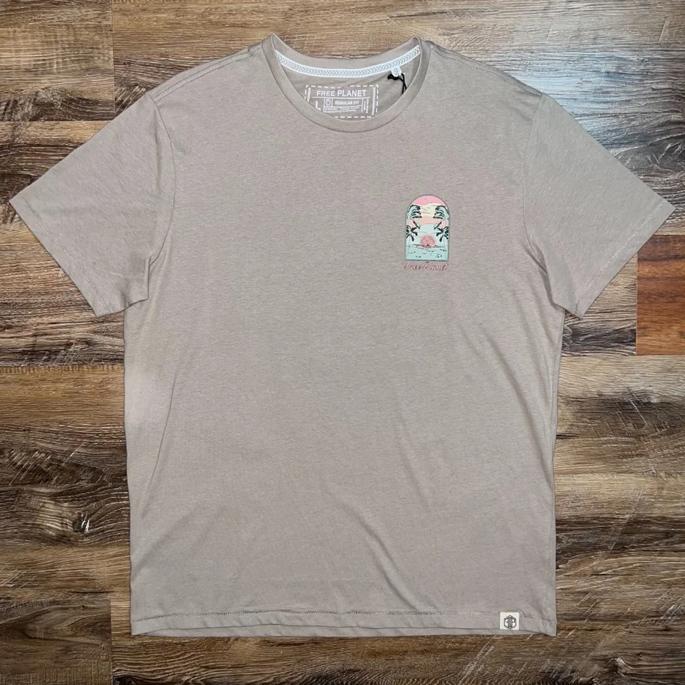 Free Planet Mens Short Sleeve Sunset Graphic Tee, Size L - Picture 9 of 9